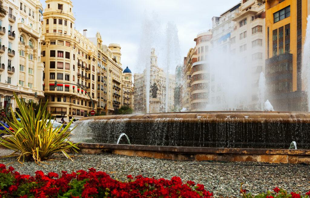 fountain in valencia when moving from Canada to Spain