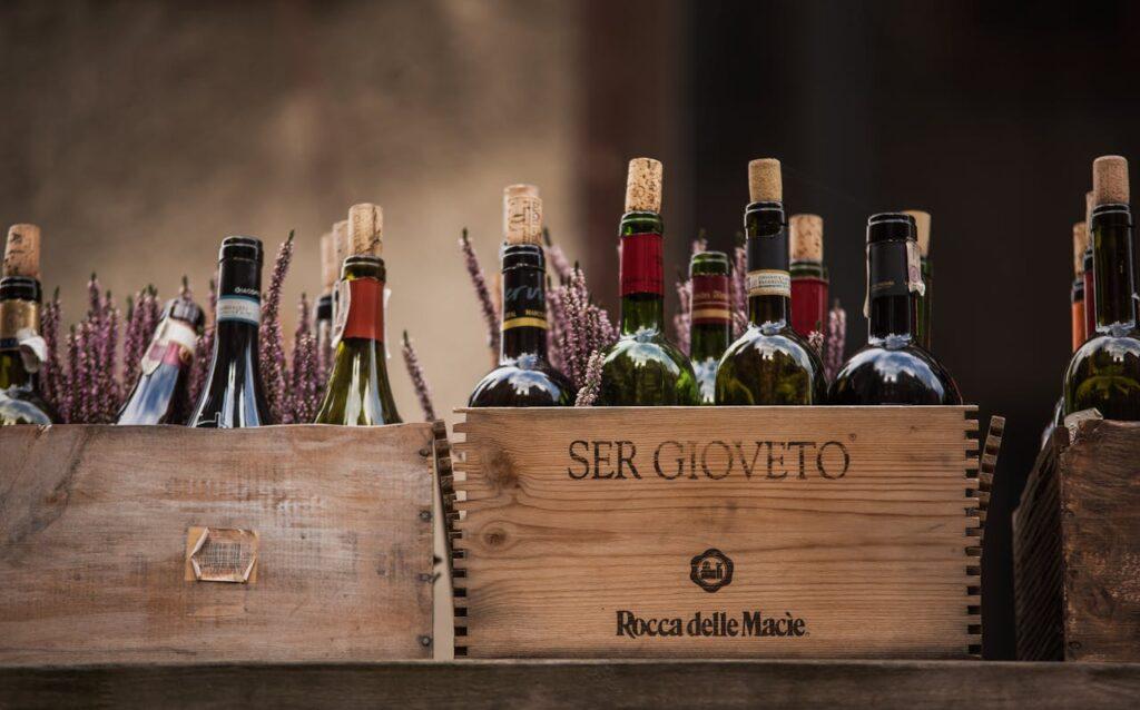 Vino bottles in wooden boxes